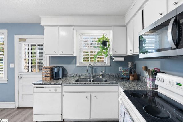 315 Briarwood Road, Spartanburg, SC 29301