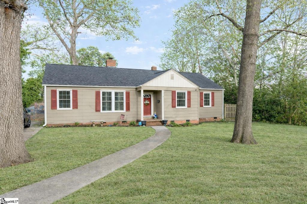 315 Briarwood Road, Spartanburg, SC 29301