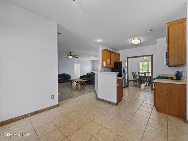 200 E Howard Drive, Jacksonville, NC 28540