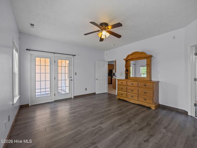 200 E Howard Drive, Jacksonville, NC 28540