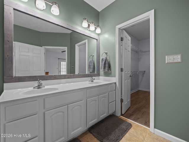 200 E Howard Drive, Jacksonville, NC 28540