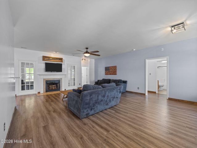 200 E Howard Drive, Jacksonville, NC 28540