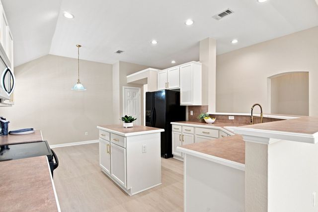 9125 Chardin Park Drive, Fort Worth, TX 76244