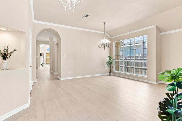 9125 Chardin Park Drive, Fort Worth, TX 76244