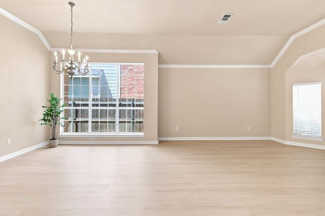 9125 Chardin Park Drive, Fort Worth, TX 76244