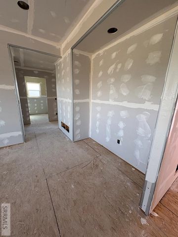 270 N Heritage Way, St Anthony, ID 83445