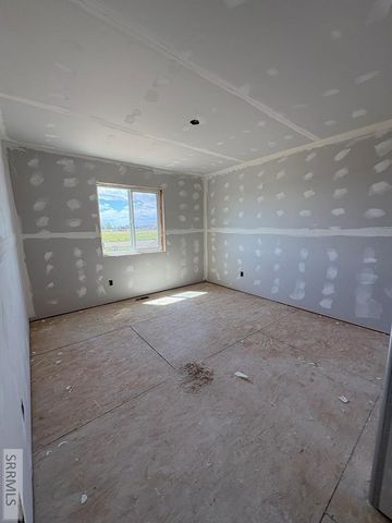 270 N Heritage Way, St Anthony, ID 83445
