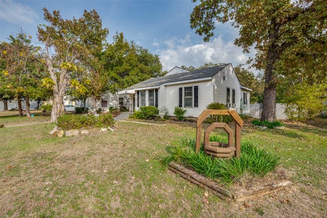 813 Scott Drive, Arlington, TX 76012