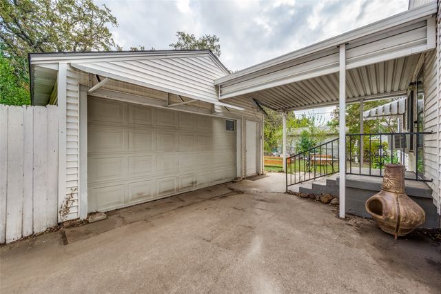 813 Scott Drive, Arlington, TX 76012