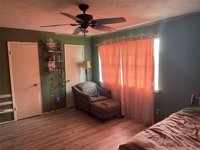 17119 Blackhawk Boulevard, Friendswood, TX 77546