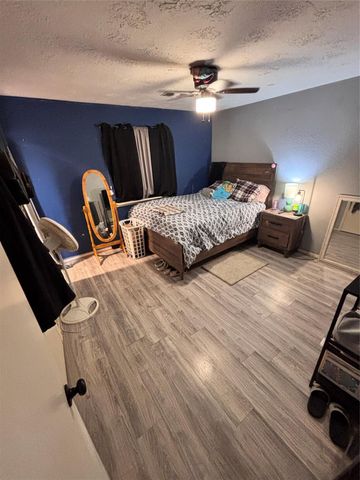 17119 Blackhawk Boulevard, Friendswood, TX 77546