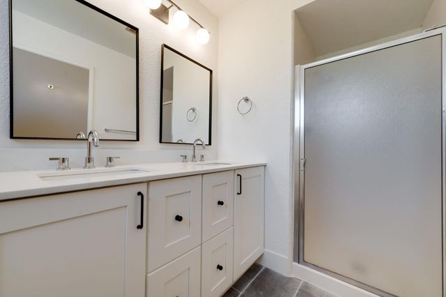 310 Carolyn St, Auburn, CA 95603