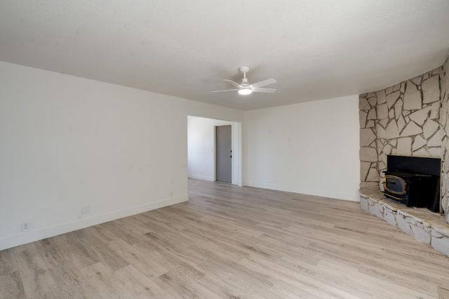 310 Carolyn St, Auburn, CA 95603