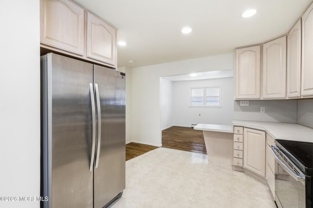 1947 Mount Juliano Lane, Toms River, NJ 08753