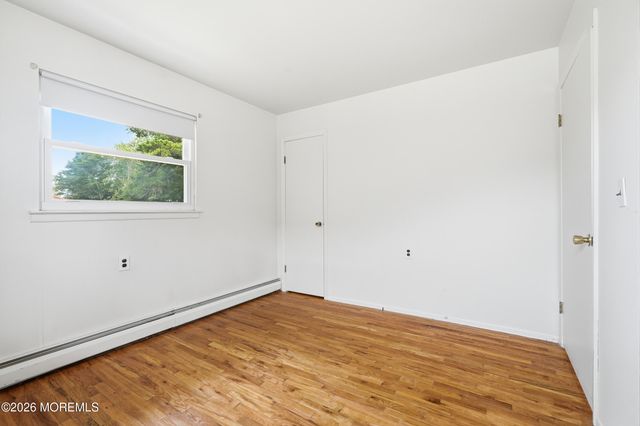1947 Mount Juliano Lane, Toms River, NJ 08753