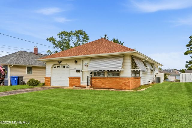 1947 Mount Juliano Lane, Toms River, NJ 08753