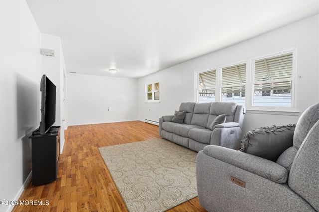 1947 Mount Juliano Lane, Toms River, NJ 08753
