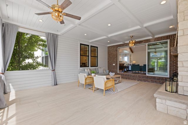 657 W BROKEN B LN, Kaysville, UT 84037