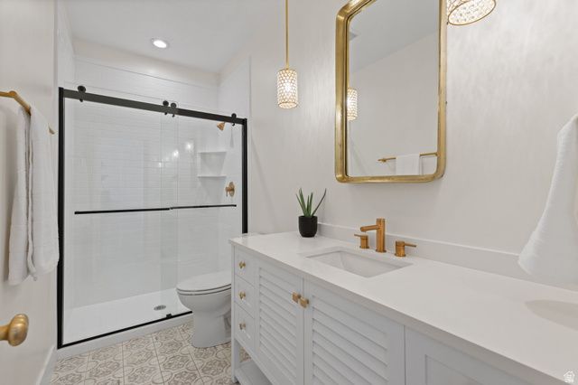 657 W BROKEN B LN, Kaysville, UT 84037