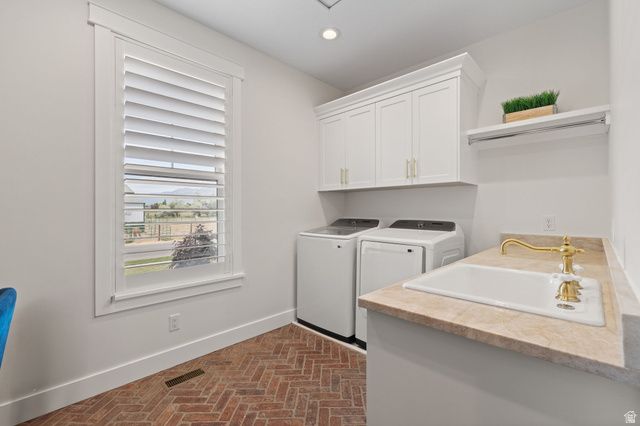 657 W BROKEN B LN, Kaysville, UT 84037