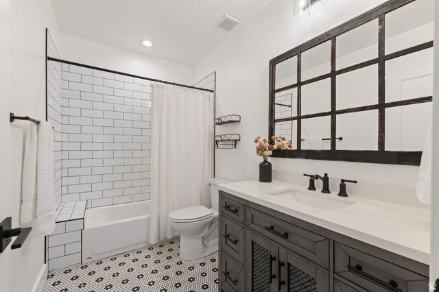 657 W BROKEN B LN, Kaysville, UT 84037