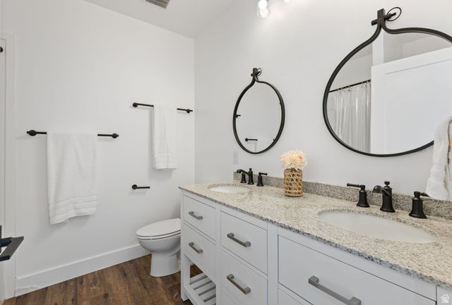 657 W BROKEN B LN, Kaysville, UT 84037