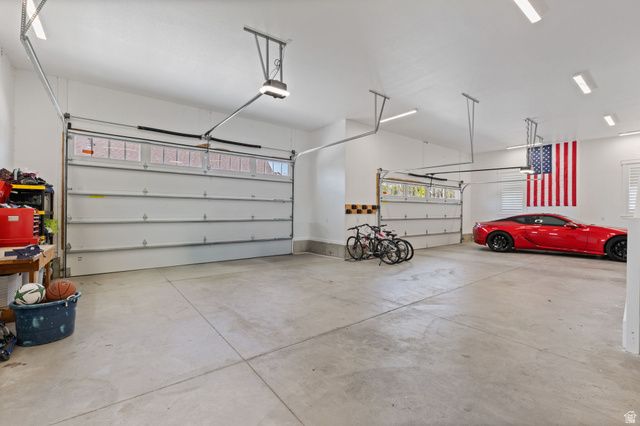 657 W BROKEN B LN, Kaysville, UT 84037