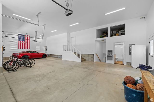 657 W BROKEN B LN, Kaysville, UT 84037