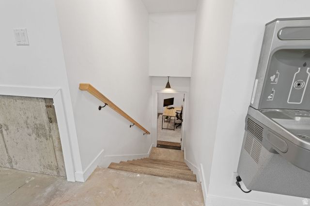 657 W BROKEN B LN, Kaysville, UT 84037