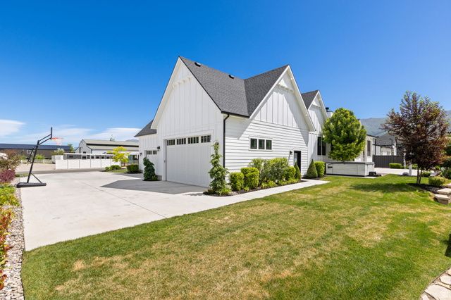 657 W BROKEN B LN, Kaysville, UT 84037