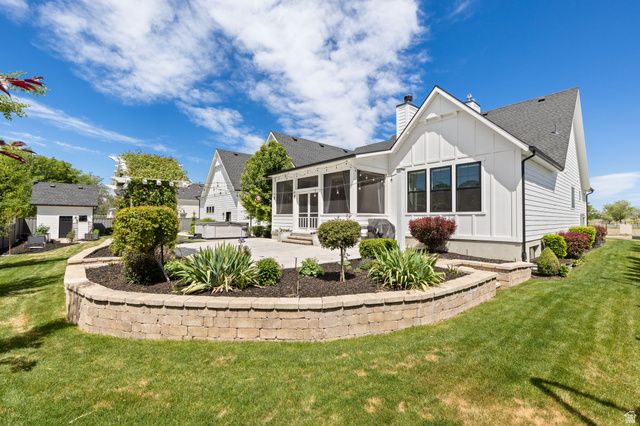 657 W BROKEN B LN, Kaysville, UT 84037