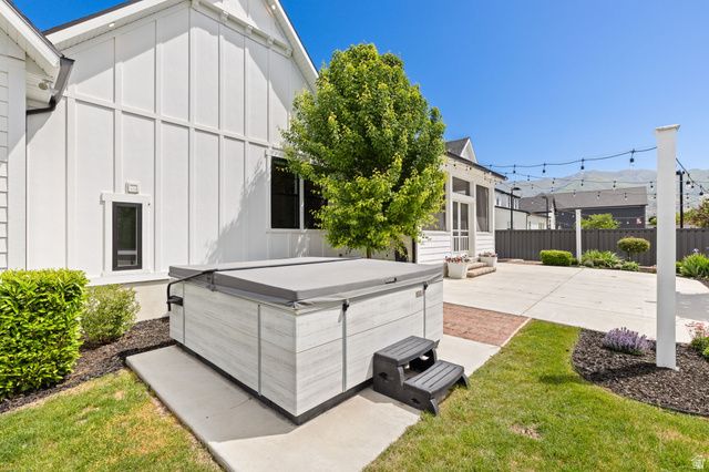 657 W BROKEN B LN, Kaysville, UT 84037