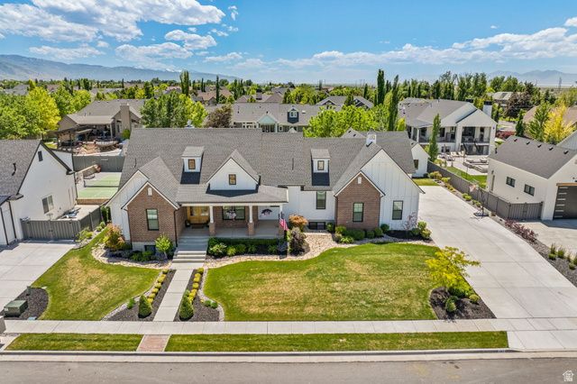 657 W BROKEN B LN, Kaysville, UT 84037