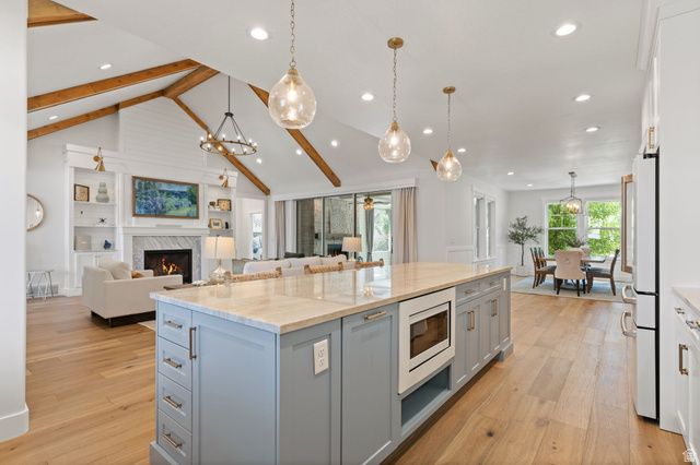 657 W BROKEN B LN, Kaysville, UT 84037