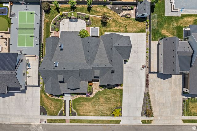 657 W BROKEN B LN, Kaysville, UT 84037