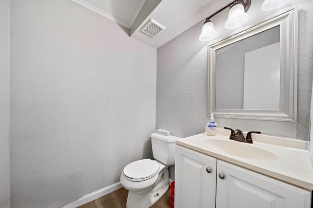 1609 N Richmond Road, Wharton, TX 77488