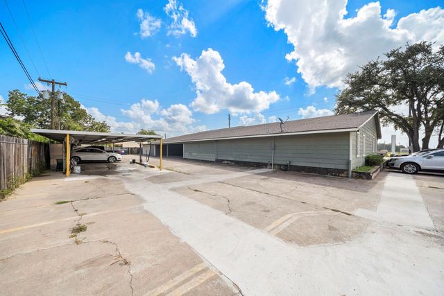 1609 N Richmond Road, Wharton, TX 77488