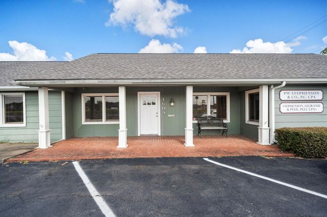 1609 N Richmond Road, Wharton, TX 77488