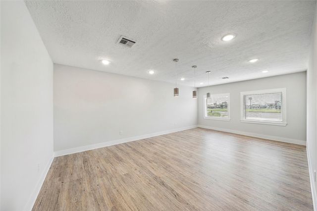 1609 N Richmond Road, Wharton, TX 77488