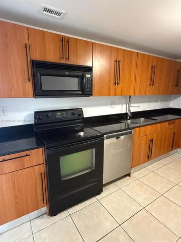 3001 S Ocean Dr 107, Hollywood, FL 33019