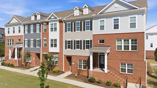 507 Gateway Townes Boulevard, Wake Forest, NC 27587