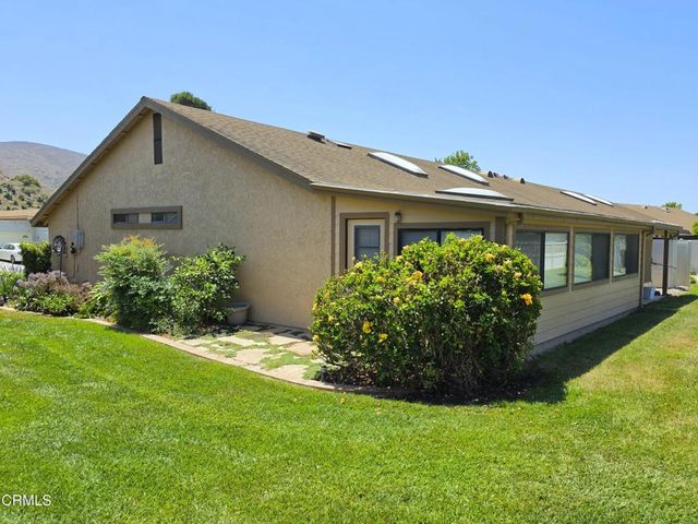 42033 Village 42, Camarillo, CA 93012