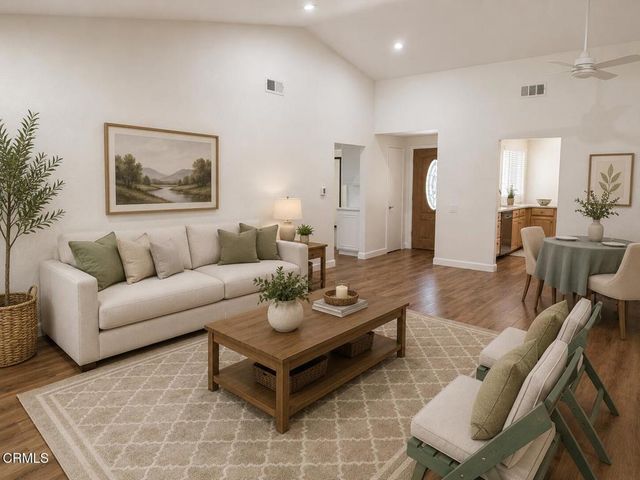42033 Village 42, Camarillo, CA 93012