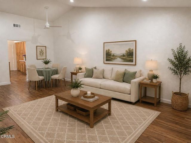 42033 Village 42, Camarillo, CA 93012