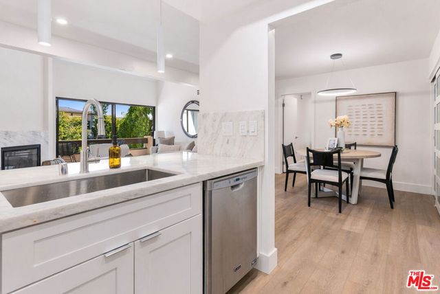 5800 Owensmouth Avenue 76, Woodland Hills, CA 91367