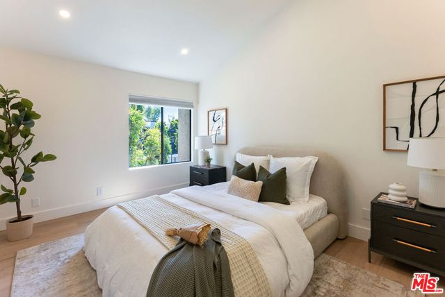 5800 Owensmouth Avenue 76, Woodland Hills, CA 91367