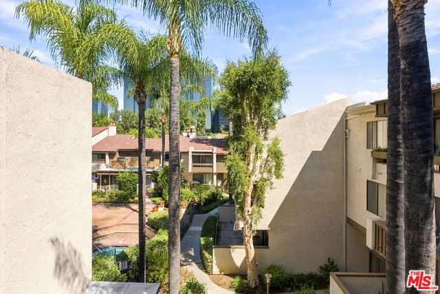 5800 Owensmouth Avenue 76, Woodland Hills, CA 91367