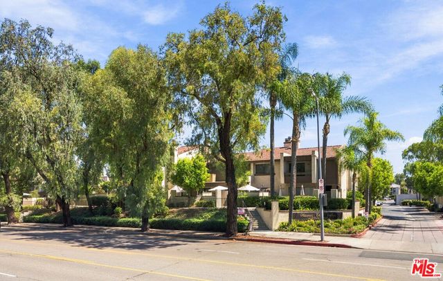 5800 Owensmouth Avenue 76, Woodland Hills, CA 91367