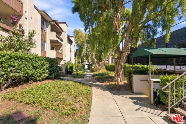 5800 Owensmouth Avenue 76, Woodland Hills, CA 91367