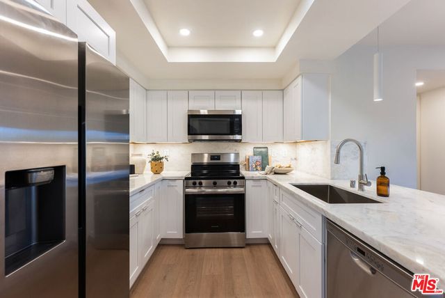 5800 Owensmouth Avenue 76, Woodland Hills, CA 91367